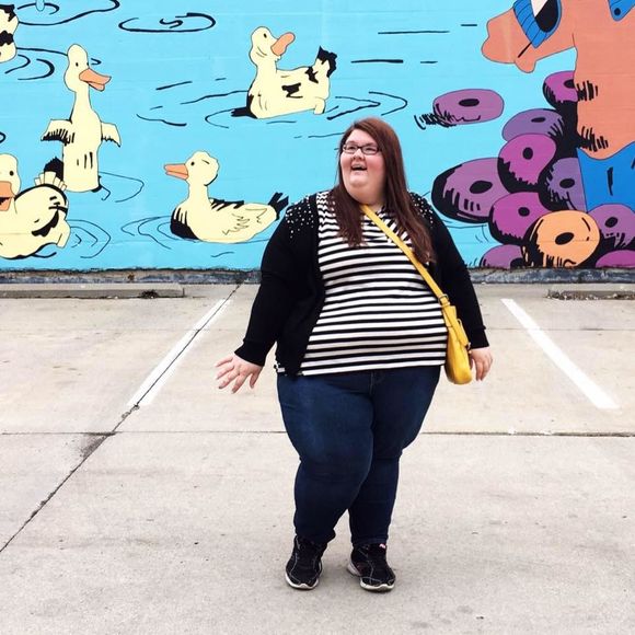 Meet your Posher, Hannah - Picture 1 of 1